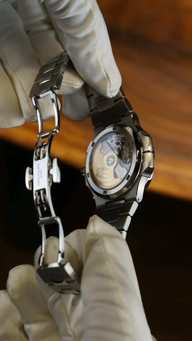 patek-philippe-nautilus-jTsqJu